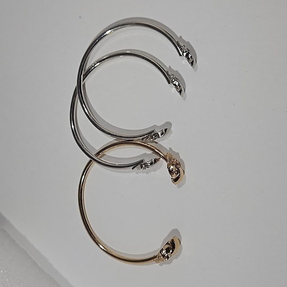 3 PIRATE SKULL Silvertone & Goldtone Bangle Bracelets - Picture 9 of 9